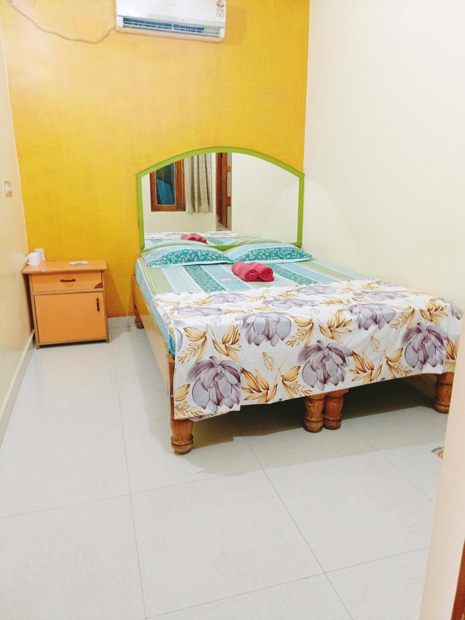 Thilak Home Stay Hampi Eksteriør bilde