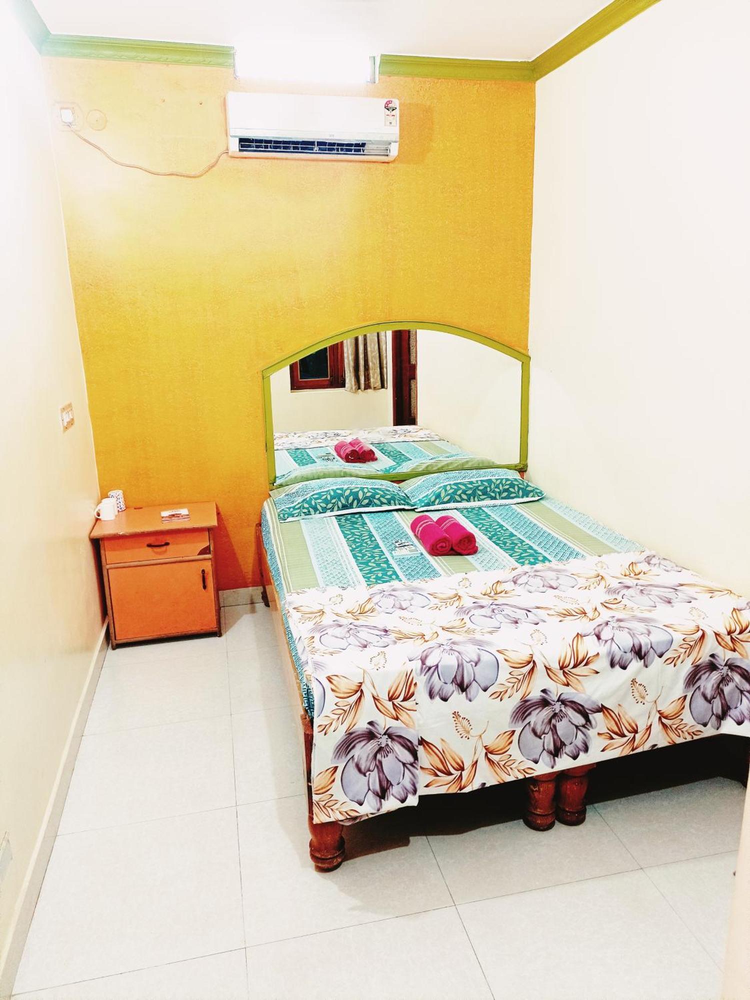 Thilak Home Stay Hampi Eksteriør bilde