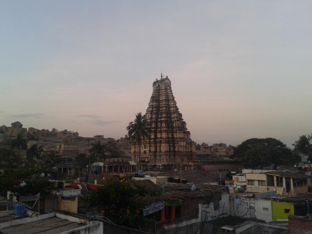 Thilak Home Stay Hampi Eksteriør bilde